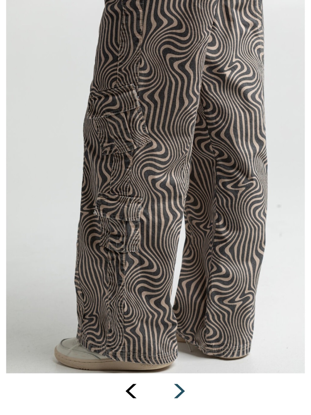 BDG Taupe & White Swirl Wide Leg Cargo Pants - Picture 5 of 6